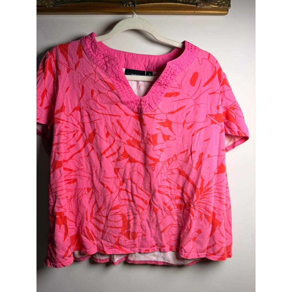 Rafaella Palm Leaf Print Top Women XL Pink Excellent Embroidered Split‎ V-Neck
